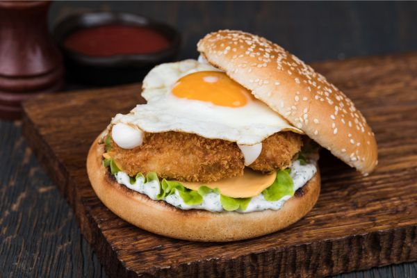 egg and cheese burger