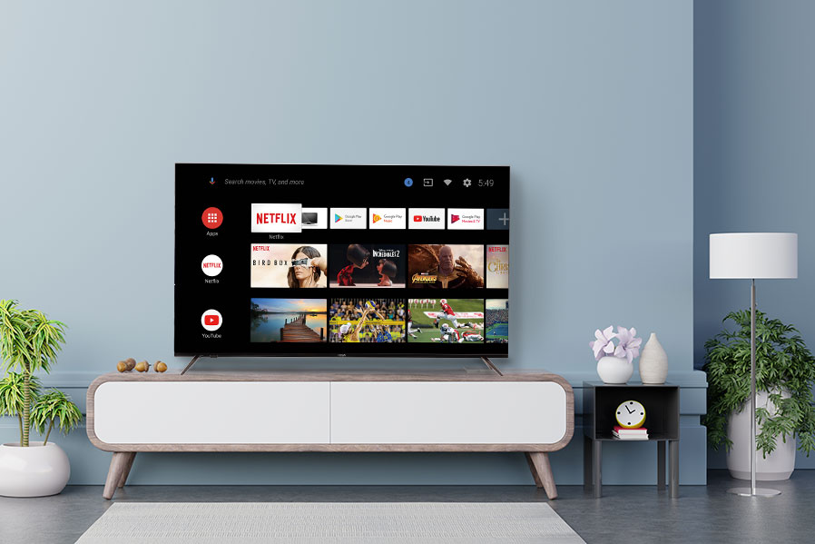 smart tv dalam ruangan